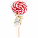 Crveno bela spiralna lizalica za rođendan