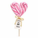 Roze lizalica u obliku srca za slatki sto